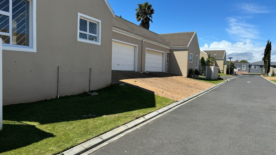 2 Bedroom Property for Sale in Somerset Ridge Western Cape